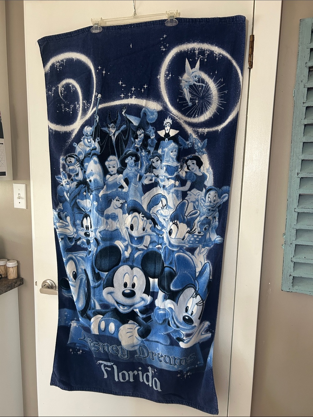 Vintage Jerry Leigh Disney Character Montage Towel